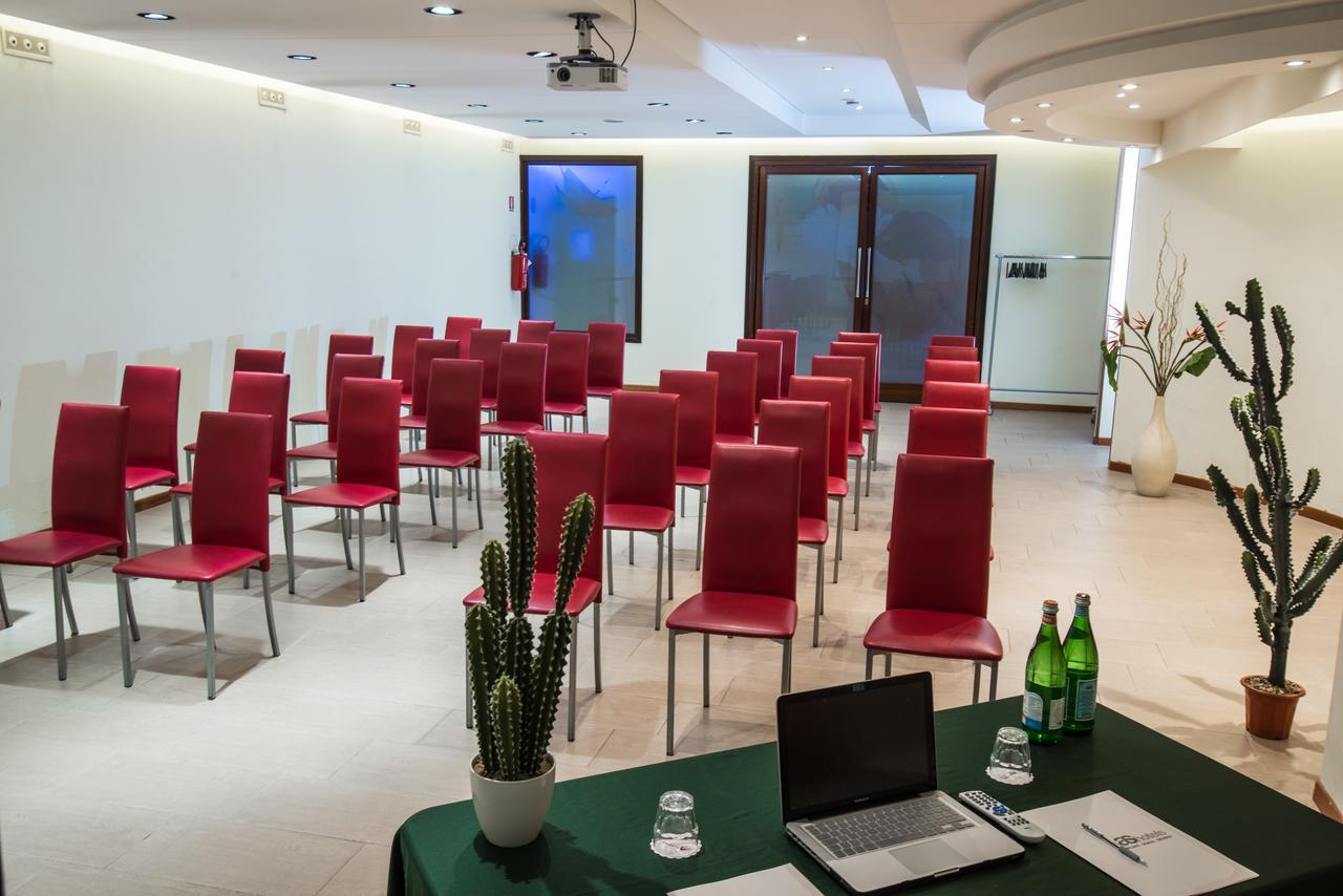 As Hotel Cambiago Εξωτερικό φωτογραφία